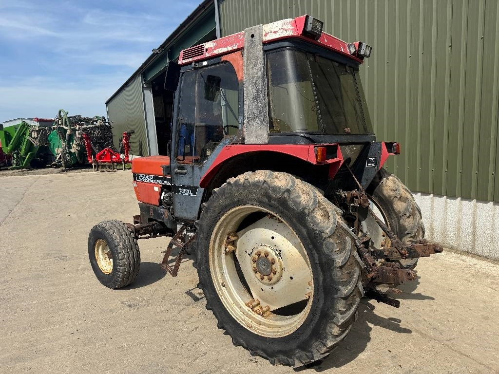 Case IH International 785XL - Farm tractor: picture 2 Case IH International 785XL - Farm tractor: picture 2