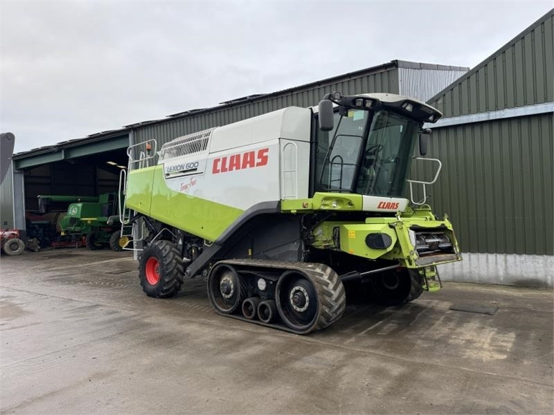 Claas Lexion 600TT c/w V1200 Header - Harvester attachment: picture 1 Claas Lexion 600TT c/w V1200 Header - Harvester attachment: picture 1