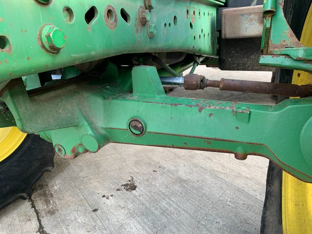 Farm tractor John Deere 6800: picture 10