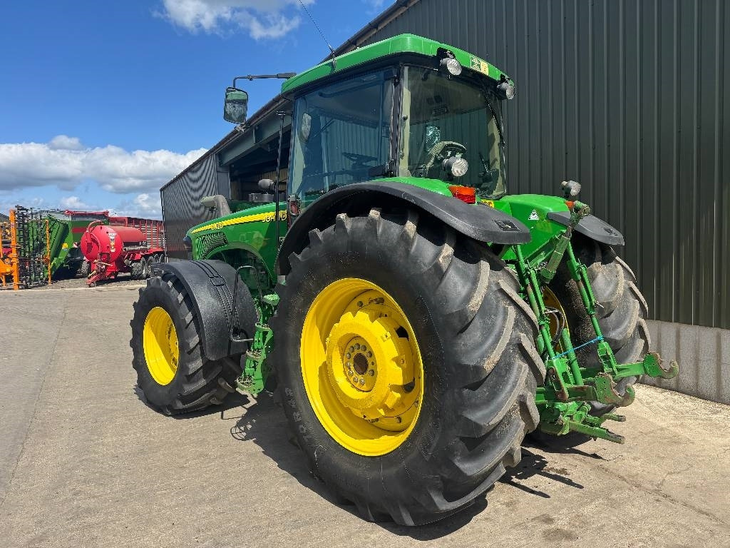 John Deere 8420 - Farm tractor: picture 2 John Deere 8420 - Farm tractor: picture 2