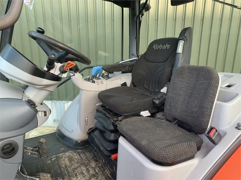 Farm tractor Kubota M7131: picture 13