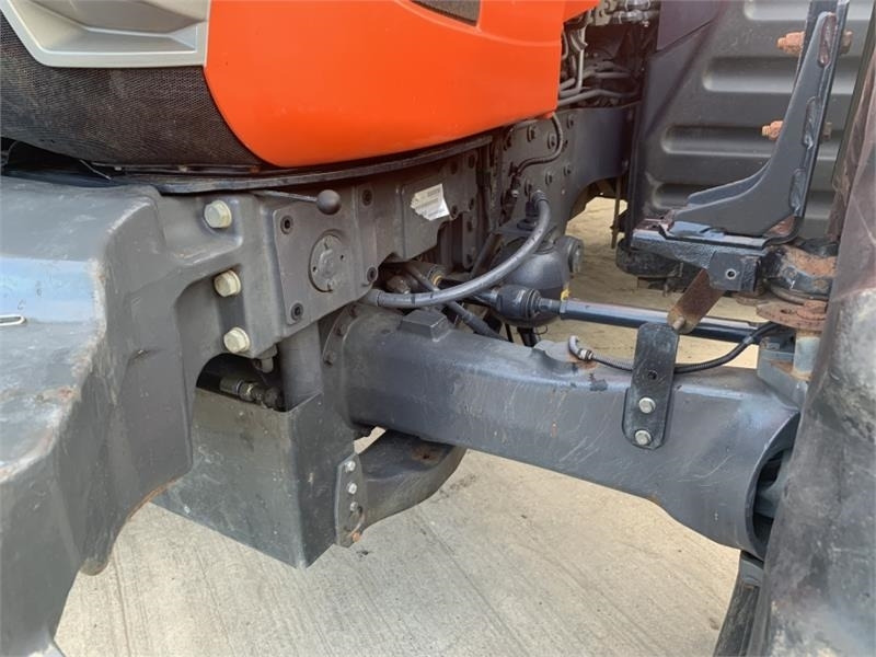 Farm tractor Kubota M7131: picture 12