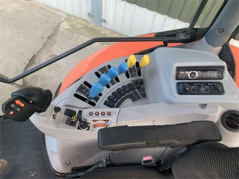 Farm tractor Kubota M7131: picture 14