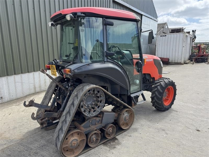 Kubota M8540 Narrow Half Track *85 HP* - Farm tractor: picture 4 Kubota M8540 Narrow Half Track *85 HP* - Farm tractor: picture 4