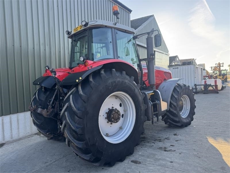 Massey Ferguson 8480 Dyna-VT - Farm tractor: picture 2 Massey Ferguson 8480 Dyna-VT - Farm tractor: picture 2