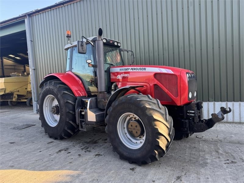 Massey Ferguson 8480 Dyna-VT - Farm tractor: picture 1 Massey Ferguson 8480 Dyna-VT - Farm tractor: picture 1