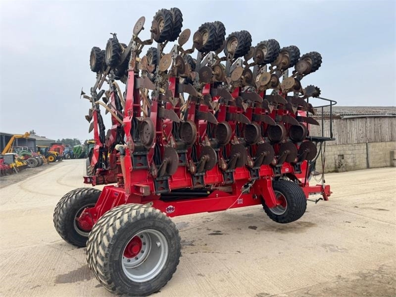 Sumo 8m DTS Direct Drill - Combine seed drill: picture 4 Sumo 8m DTS Direct Drill - Combine seed drill: picture 4