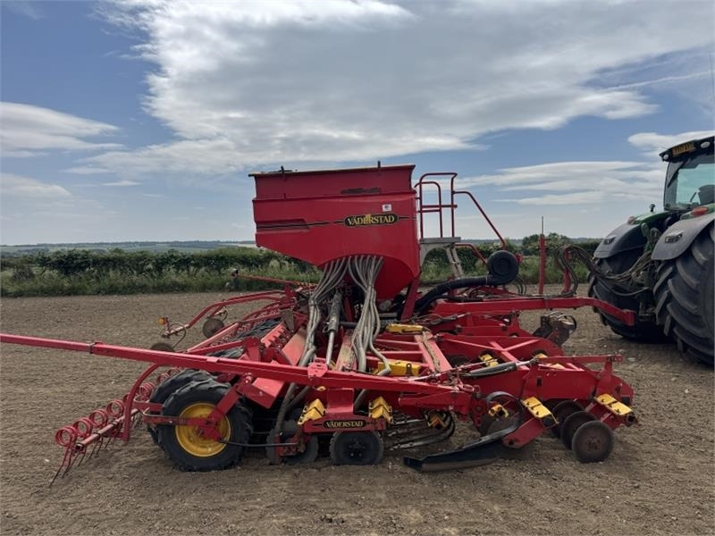 Vaderstad Rapid A800s **Video Below** - Combine seed drill: picture 2 Vaderstad Rapid A800s **Video Below** - Combine seed drill: picture 2