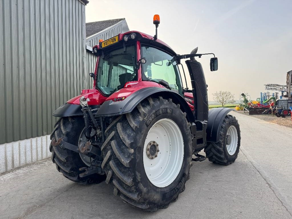 Valtra T194 Versu - Farm tractor: picture 4 Valtra T194 Versu - Farm tractor: picture 4