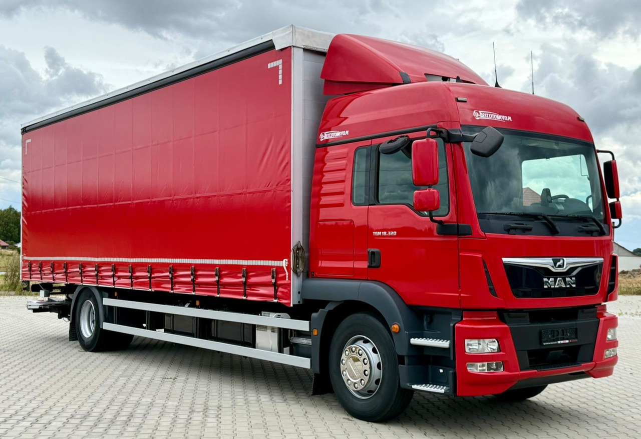 MAN MAN TGM 18.320 ROK PRODUKCJI 2020 NUMER VIN WMAN18ZZ6LY407218 PRZEBIEG 590 TYŚ KM ABS KLIMATYZACJA EL.SZYBY EL.LUSTERKA WIELOFUNKCYJNA KIEROWNICA LODÓWKA KABINA SYPIALNA DWA ŁÓŻKA OGRZEWANIE POSTOJO - Curtainsider truck: picture 1 MAN MAN TGM 18.320 ROK PRODUKCJI 2020 NUMER VIN WMAN18ZZ6LY407218 PRZEBIEG 590 TYŚ KM ABS KLIMATYZACJA EL.SZYBY EL.LUSTERKA WIELOFUNKCYJNA KIEROWNICA LODÓWKA KABINA SYPIALNA DWA ŁÓŻKA OGRZEWANIE POSTOJO - Curtainsider truck: picture 1