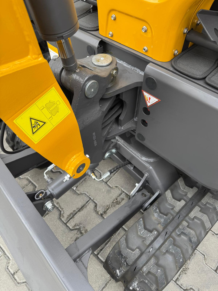 KUBOTA Diesel Mini excavator 1.2 Tons - Müller Machinery MB 12 - SH - Mini excavator: picture 2 KUBOTA Diesel Mini excavator 1.2 Tons - Müller Machinery MB 12 - SH - Mini excavator: picture 2