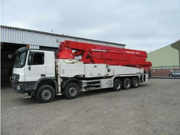 PUTZMEISTER  M52/5  MB/ACTROS - Concrete pump truck: picture 1 PUTZMEISTER  M52/5  MB/ACTROS - Concrete pump truck: picture 1