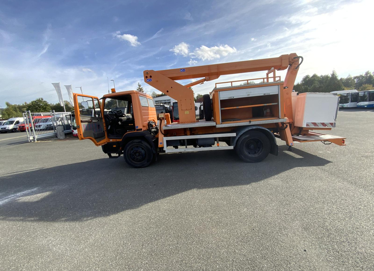 Truck mounted aerial platform Mercedes-Benz 1117: picture 6