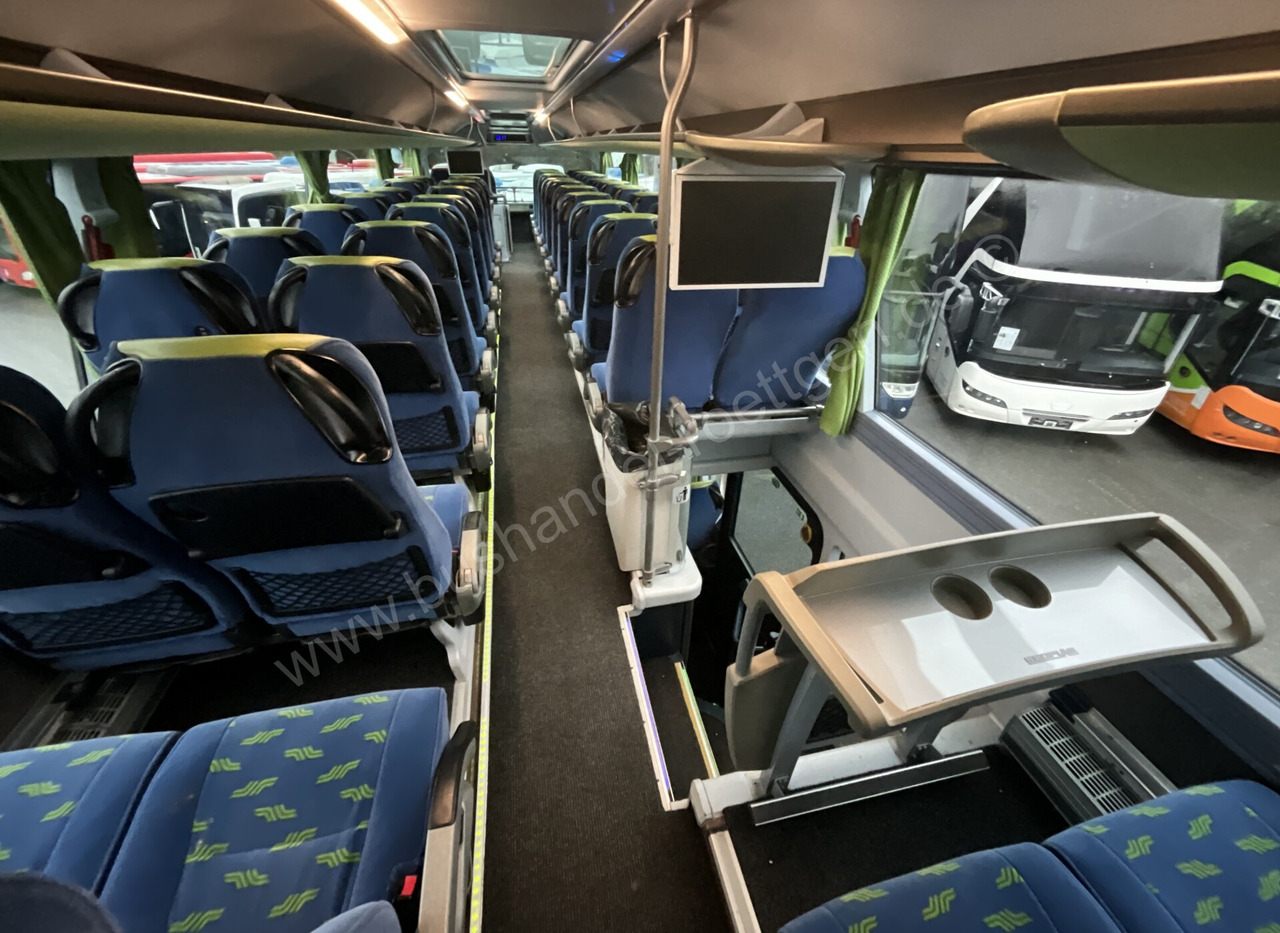 Double-decker bus Neoplan Skyliner L P06: picture 23