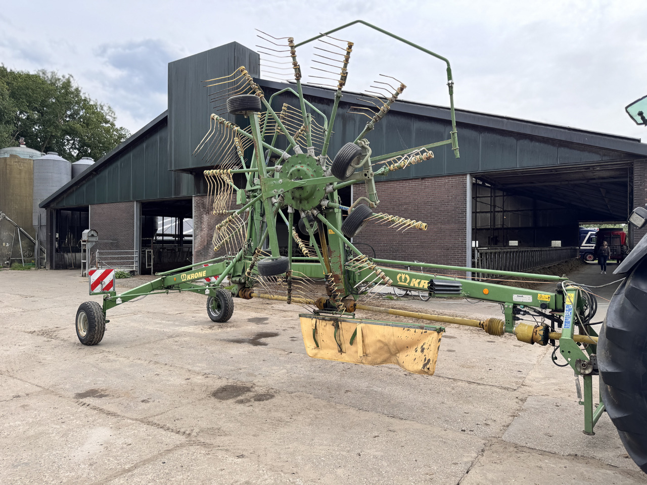 KRONE Swadro 810 - Tedder/ Rake: picture 4 KRONE Swadro 810 - Tedder/ Rake: picture 4