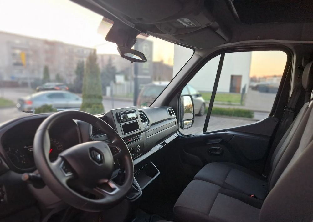 Curtain side van Renault Master: picture 14