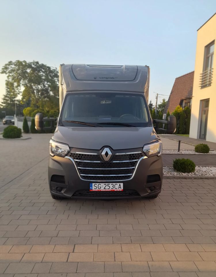 Renault Master - Curtain side van: picture 2 Renault Master - Curtain side van: picture 2