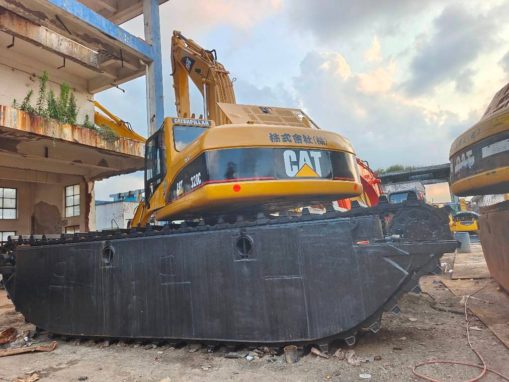 CAT 320 C - Amphibious excavator: picture 5 CAT 320 C - Amphibious excavator: picture 5