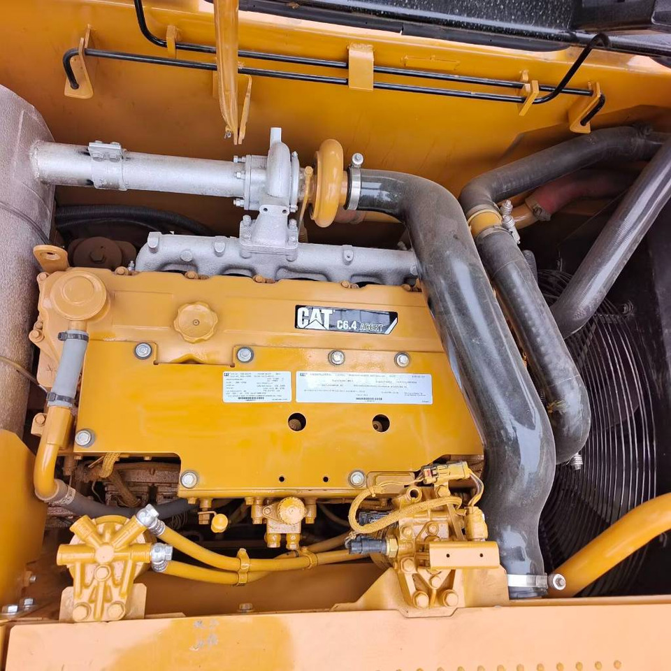CAT 320 D2L - Crawler excavator: picture 4 CAT 320 D2L - Crawler excavator: picture 4