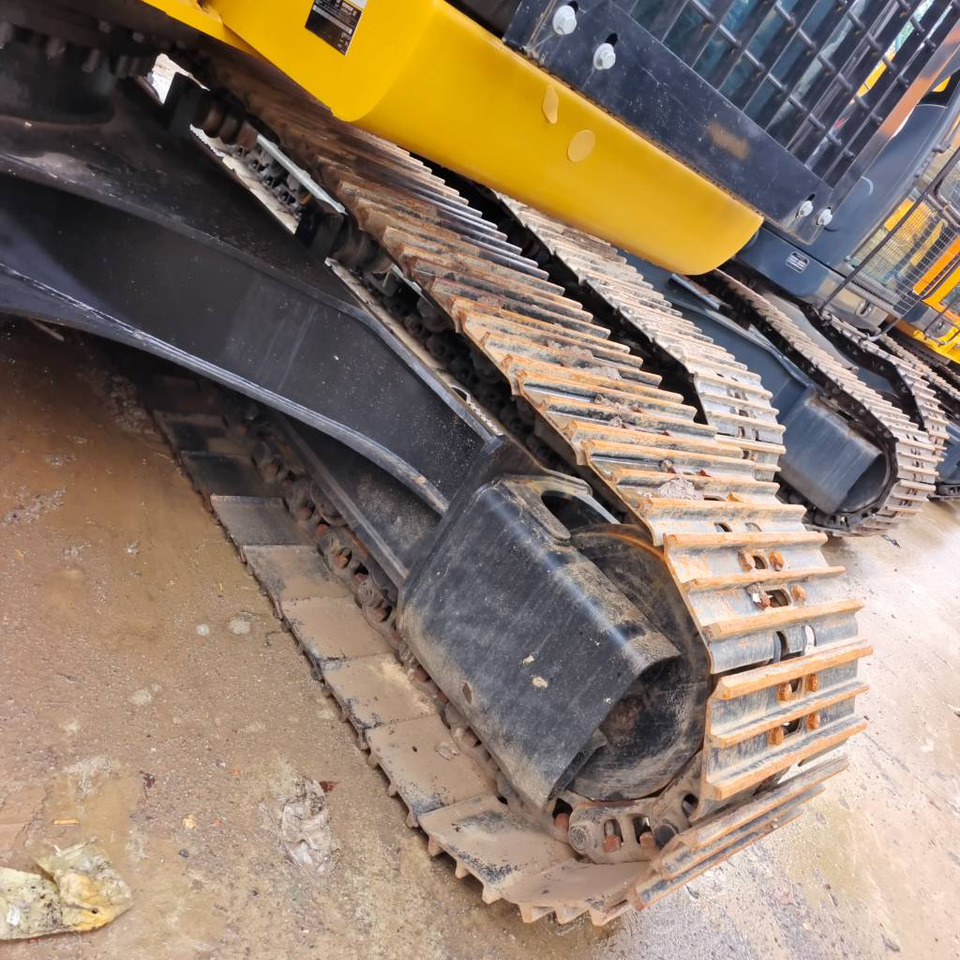 Crawler excavator CAT 320D2: picture 12