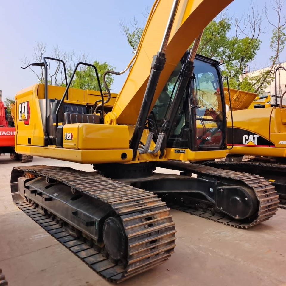 Crawler excavator CAT 323: picture 7