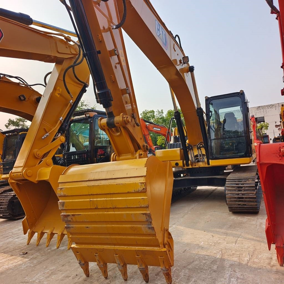Crawler excavator CAT 323: picture 12
