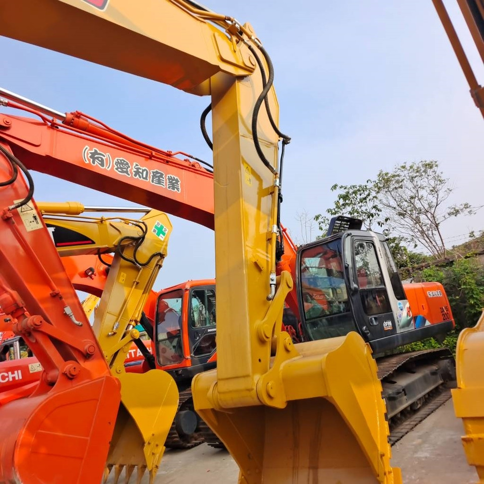 Crawler excavator CAT 323: picture 6