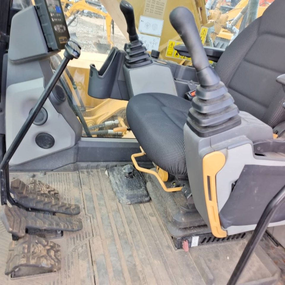 CAT 330 GC - Crawler excavator: picture 5 CAT 330 GC - Crawler excavator: picture 5