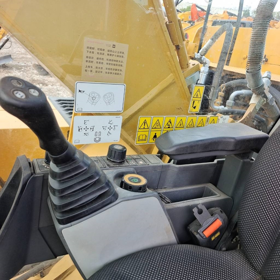 CAT 330 GC - Crawler excavator: picture 3 CAT 330 GC - Crawler excavator: picture 3