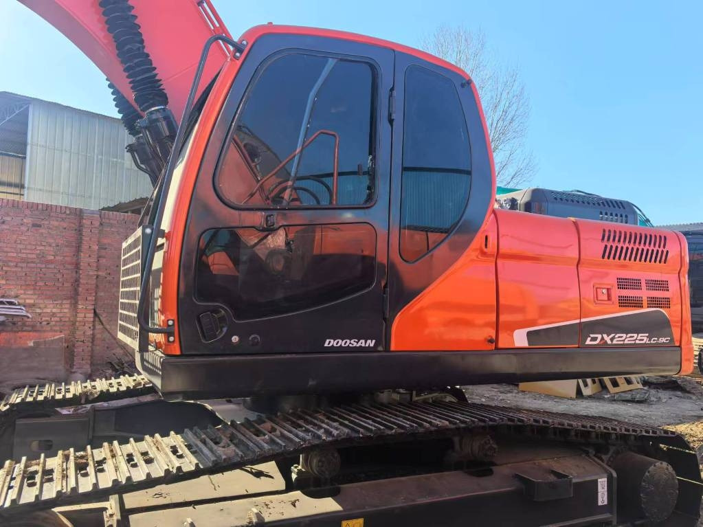 Doosan DX 225 LC-9C - Crawler excavator: picture 1 Doosan DX 225 LC-9C - Crawler excavator: picture 1
