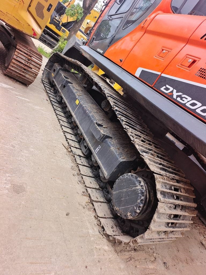 Doosan DX 300 - Crawler excavator: picture 5 Doosan DX 300 - Crawler excavator: picture 5