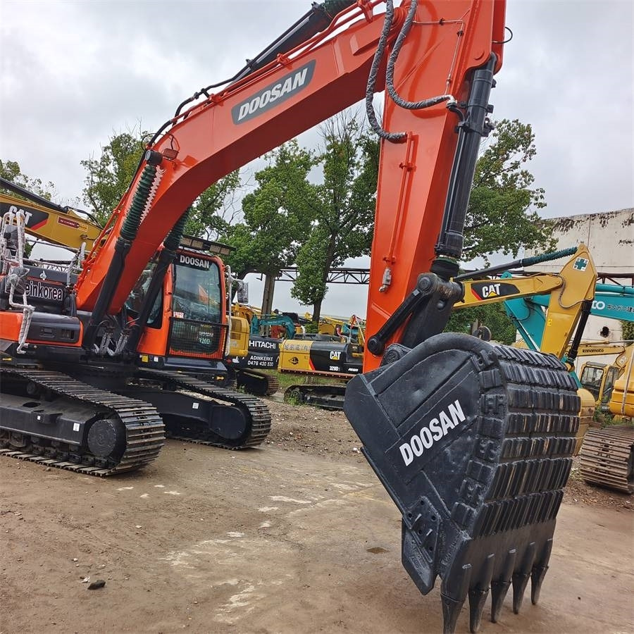 Doosan DX 300 LC - Crawler excavator: picture 2 Doosan DX 300 LC - Crawler excavator: picture 2