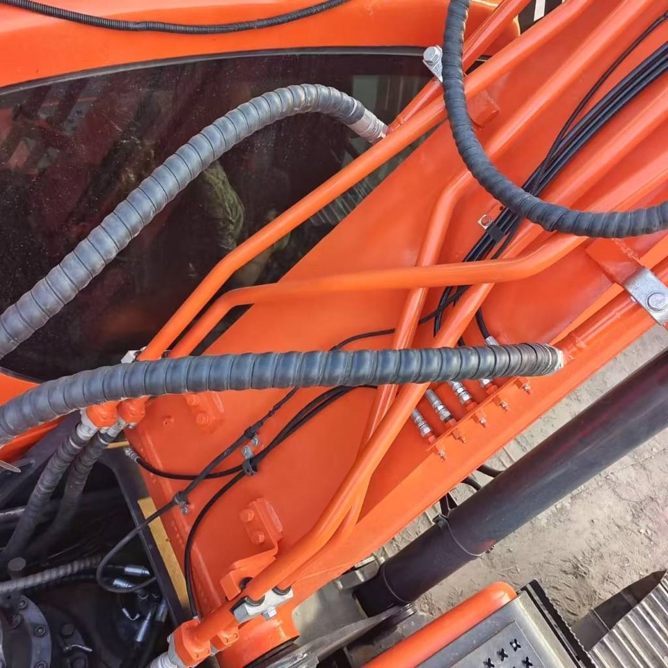 Crawler excavator Doosan DX 300 LC: picture 14