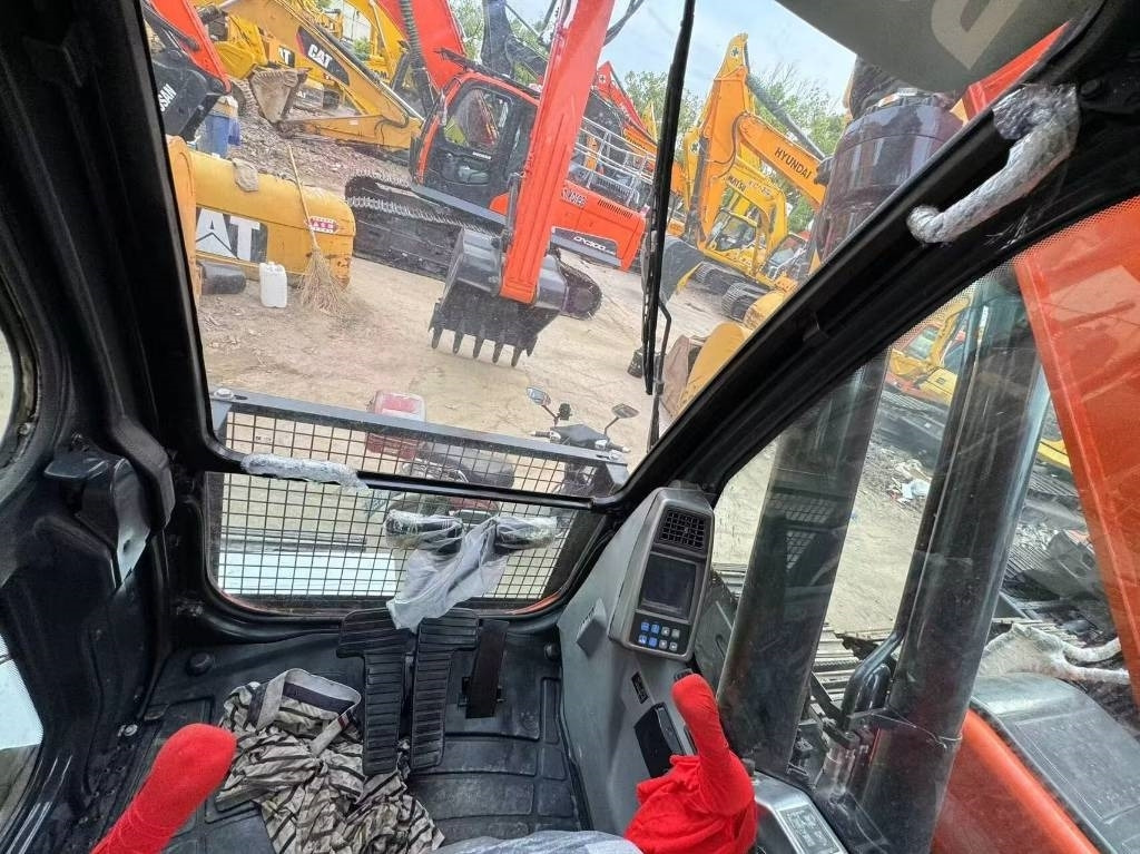 Doosan DX 300 LC - Crawler excavator: picture 2 Doosan DX 300 LC - Crawler excavator: picture 2