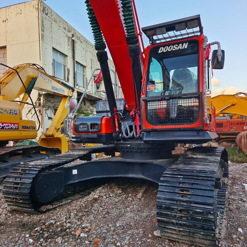 Crawler excavator Doosan DX 300 LCA: picture 7 Crawler excavator Doosan DX 300 LCA: picture 7