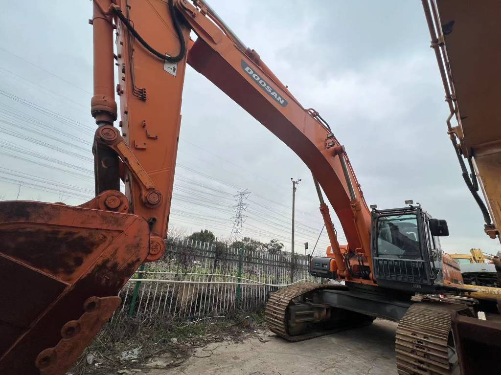 Doosan DX 500 LCA - Crawler excavator: picture 1 Doosan DX 500 LCA - Crawler excavator: picture 1