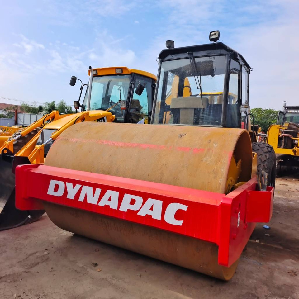 Dynapac CA 251 D - Compactor: picture 1 Dynapac CA 251 D - Compactor: picture 1