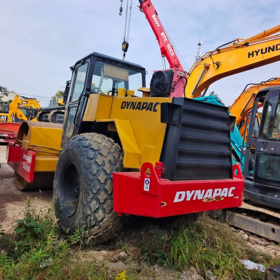 Dynapac CA 251 D - Compactor: picture 2 Dynapac CA 251 D - Compactor: picture 2
