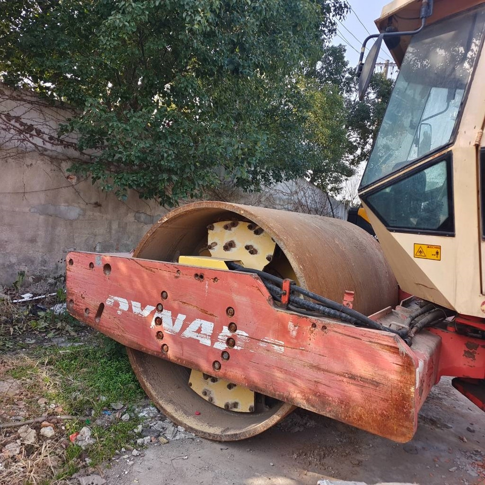 Dynapac CA 610 - Compactor: picture 2 Dynapac CA 610 - Compactor: picture 2