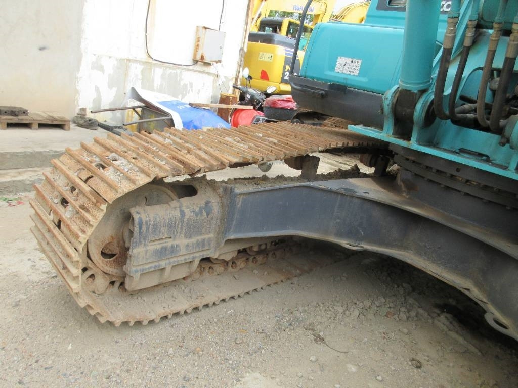 Kobelco SK 200 - Crawler excavator: picture 3 Kobelco SK 200 - Crawler excavator: picture 3