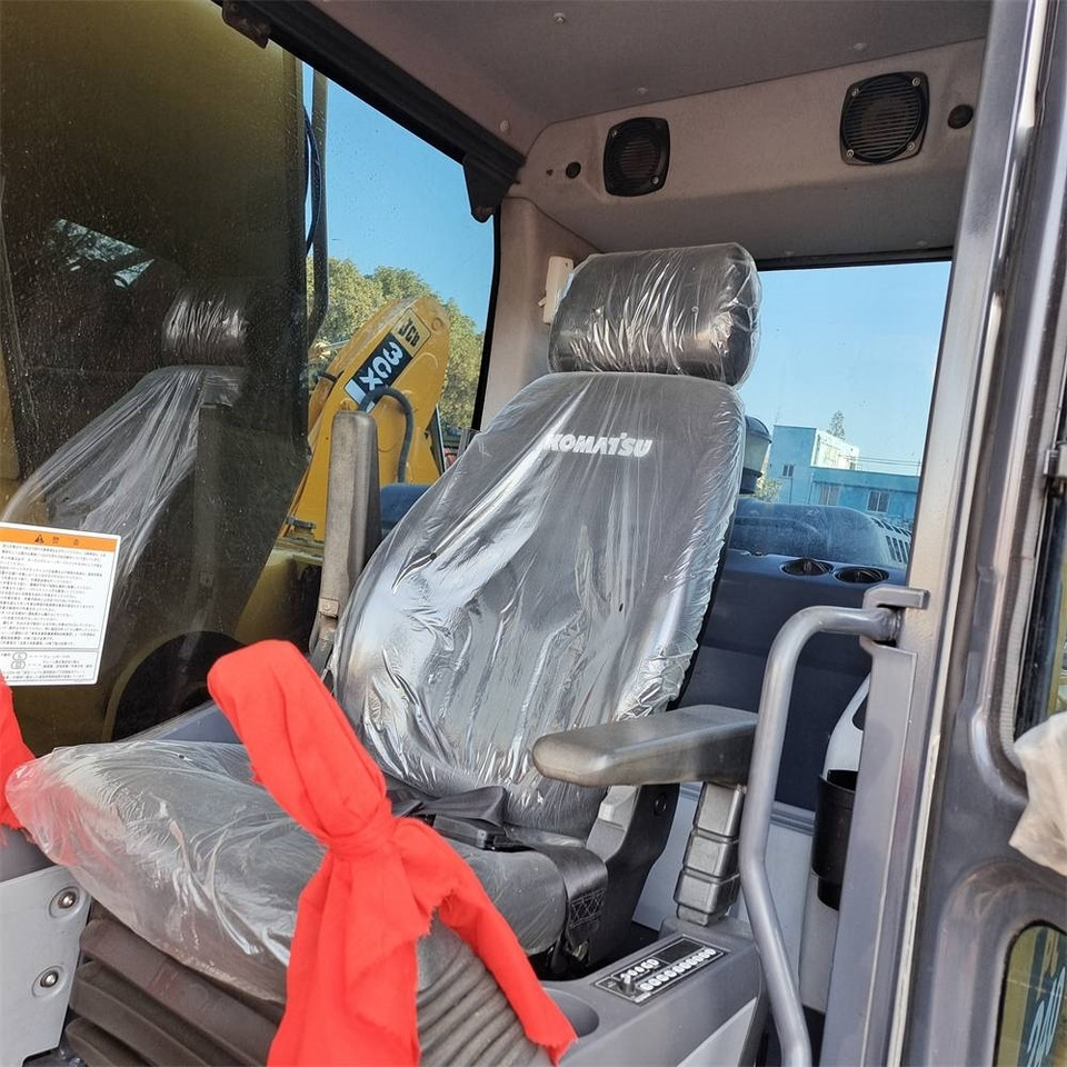 Komatsu PC 240 - Crawler excavator: picture 3 Komatsu PC 240 - Crawler excavator: picture 3