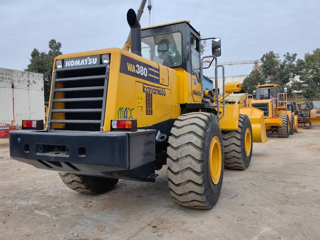 Komatsu WA 380 - Wheel loader: picture 1 Komatsu WA 380 - Wheel loader: picture 1
