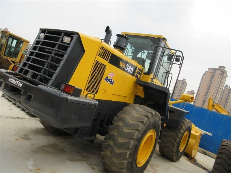 Komatsu WA 380 - Wheel loader: picture 2 Komatsu WA 380 - Wheel loader: picture 2
