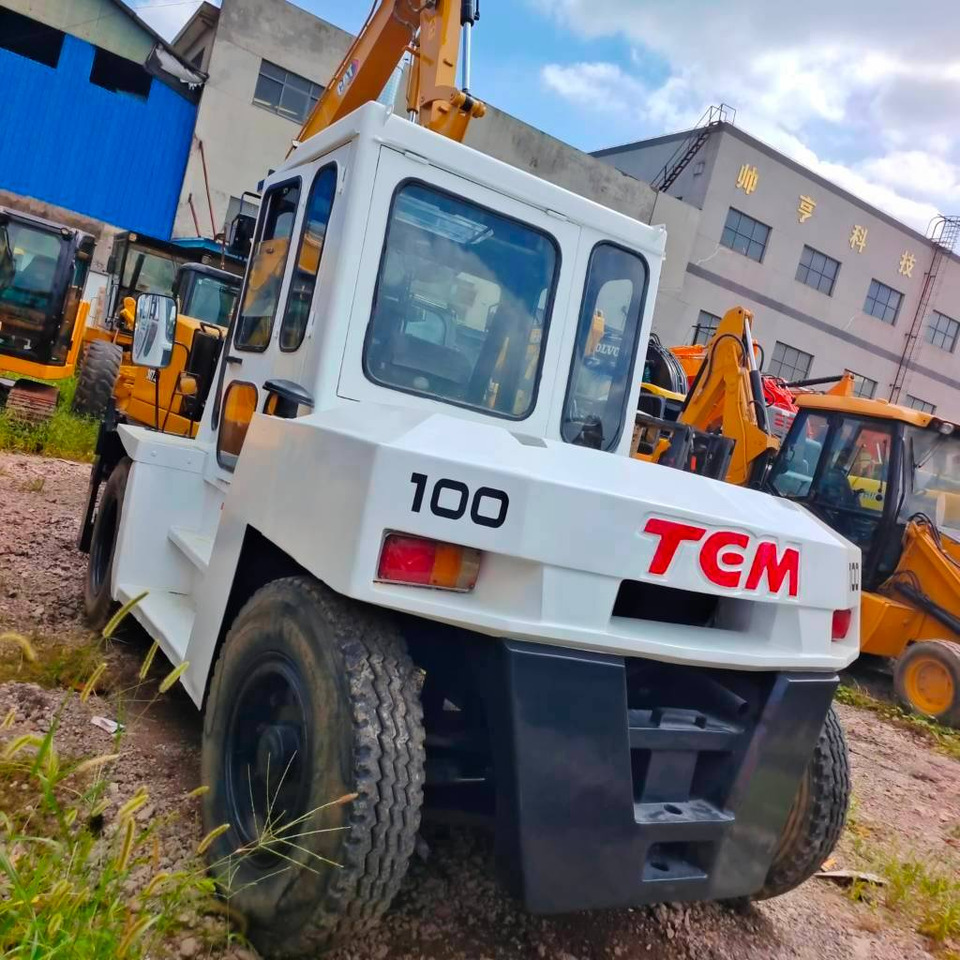 TCM FD100 - Diesel forklift: picture 2 TCM FD100 - Diesel forklift: picture 2