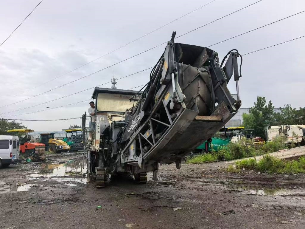 Wirtgen 1900DC - Cold planer: picture 4 Wirtgen 1900DC - Cold planer: picture 4