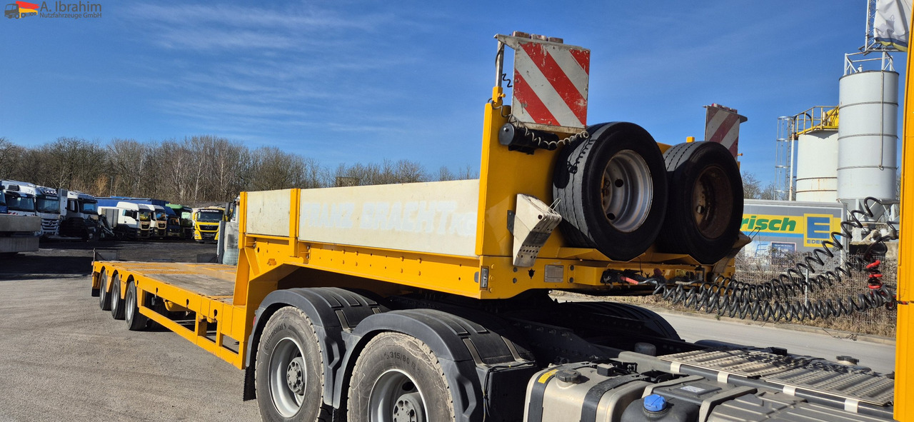 Low loader semi-trailer for transportation of heavy machinery Faymonville 3-A ausziehbar bis 18,90 m zwangsgelenkt: picture 8 Low loader semi-trailer for transportation of heavy machinery Faymonville 3-A ausziehbar bis 18,90 m zwangsgelenkt: picture 8