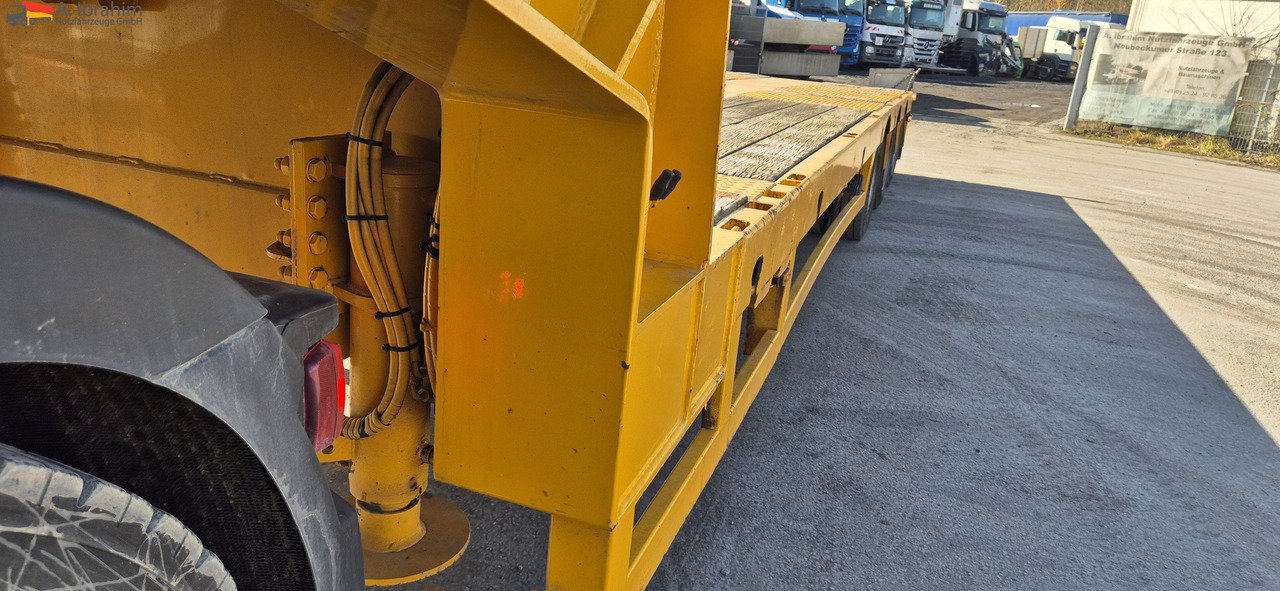 Low loader semi-trailer for transportation of heavy machinery Faymonville 3-A ausziehbar bis 18,90 m zwangsgelenkt: picture 7 Low loader semi-trailer for transportation of heavy machinery Faymonville 3-A ausziehbar bis 18,90 m zwangsgelenkt: picture 7