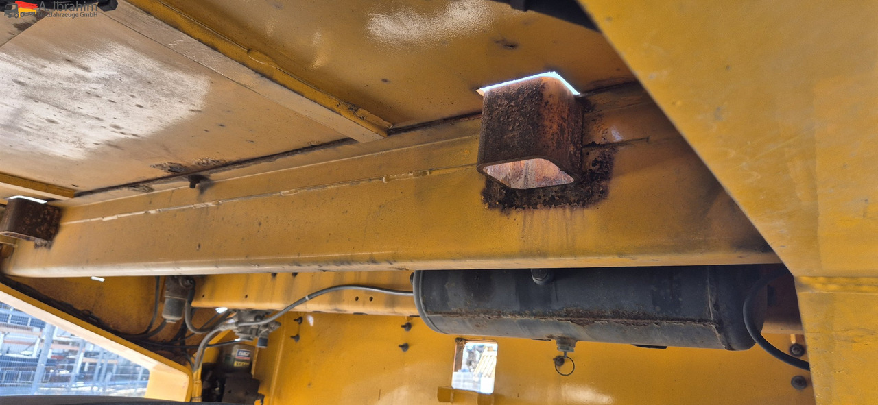 Low loader semi-trailer for transportation of heavy machinery Faymonville 3-A ausziehbar bis 18,90 m zwangsgelenkt: picture 6 Low loader semi-trailer for transportation of heavy machinery Faymonville 3-A ausziehbar bis 18,90 m zwangsgelenkt: picture 6