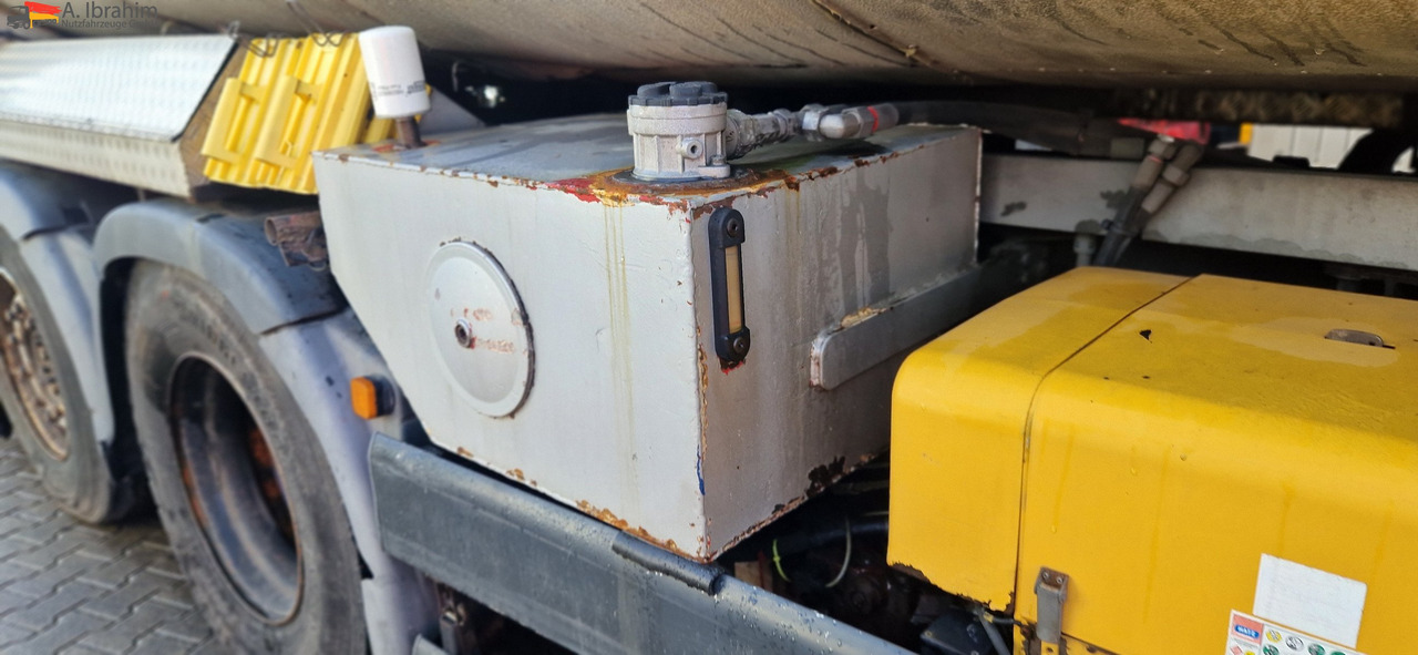 Leasing of MAN TGA Asphaltspritze Schäfer 20 000 Liters MAN TGA Asphaltspritze Schäfer 20 000 Liters: picture 7