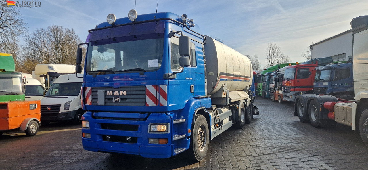 MAN TGA Asphaltspritze Schäfer 20 000 Liters - Tank truck: picture 1 MAN TGA Asphaltspritze Schäfer 20 000 Liters - Tank truck: picture 1